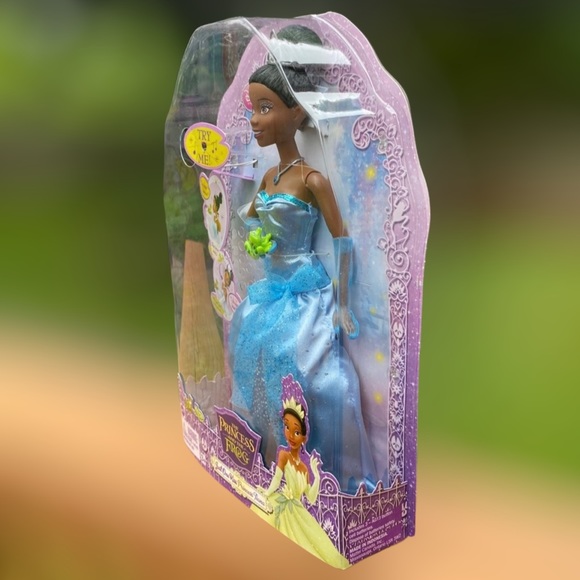 Disney Princess Tiana Doll The Princess and The Frog - Picture 3 of 15